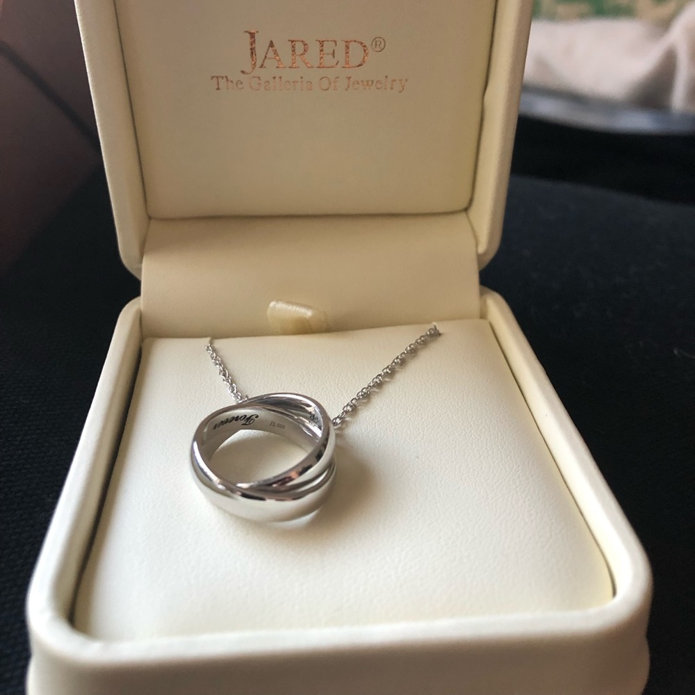 JARED Jewelry Ring Necklace